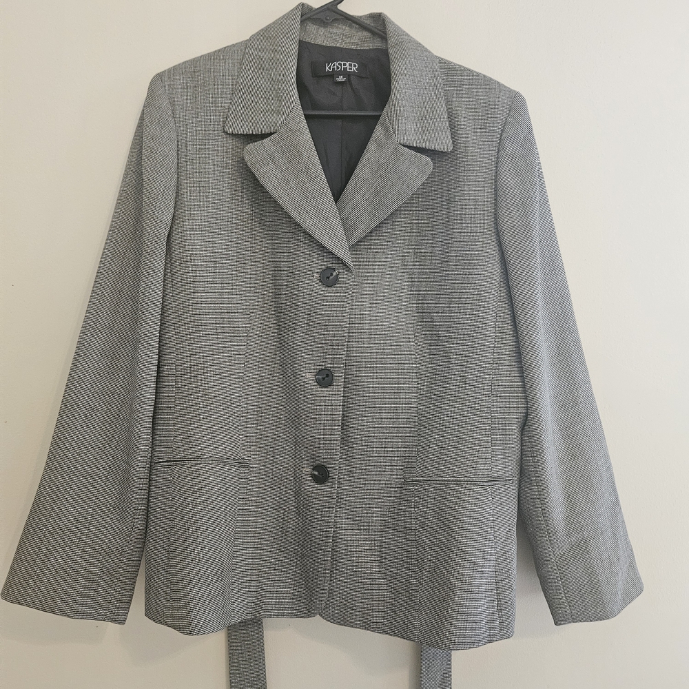 Kasper Women's Size 18 Gray Skirt Set Faux Pockets - Picture 3 of 16